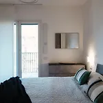 Easylife - - Venini 3 - Di Apartamento *