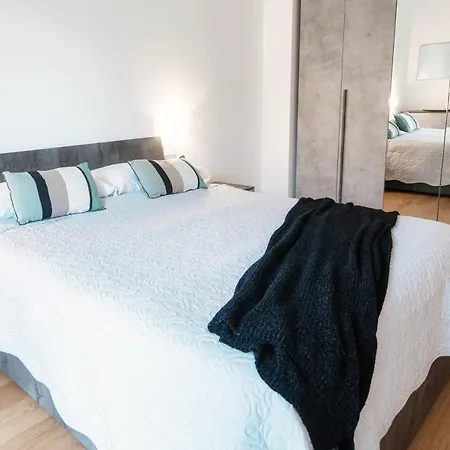 Cozy Joivy 3 With Parking Como