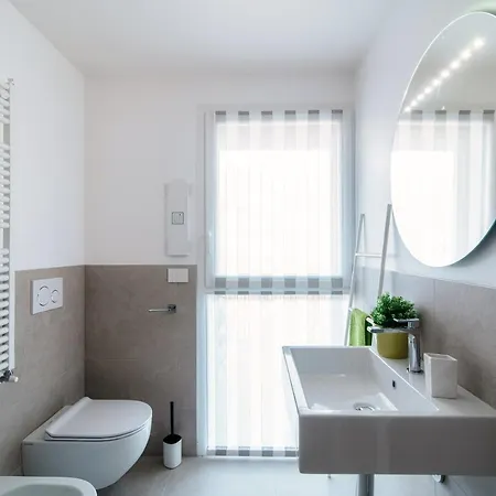 Cozy Joivy 3 With Parking Apartment