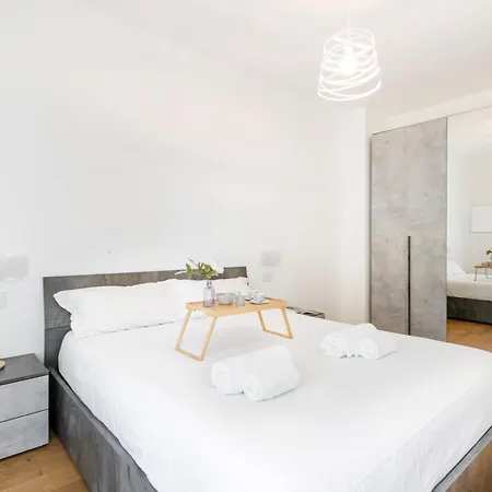 Easylife - - Venini 3 - Di * Como