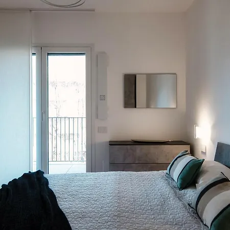 Cozy Joivy 3 With Parking 아파트 *